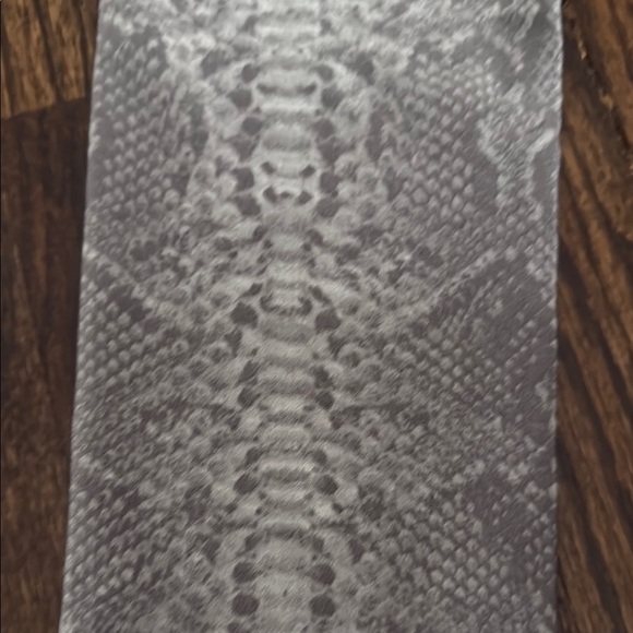 Koral Gray Patterned Leggings - Picture 12 of 12